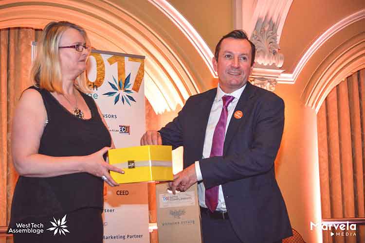 WTA-2017-Hon-Mark-McGowan-and-Jan-Bryson-door-prize Hon Mark McGowan and Jan Bryson door prize